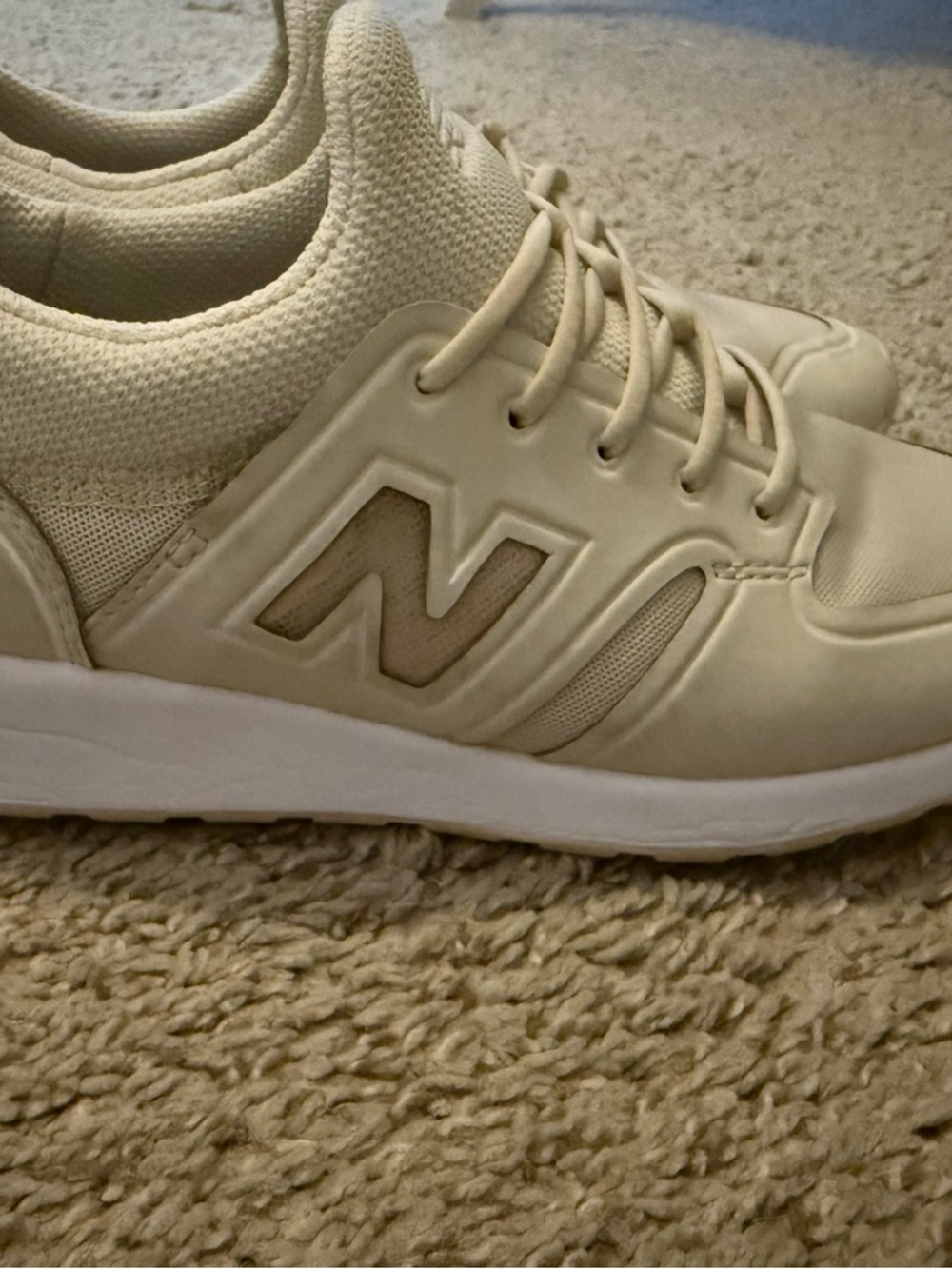 New Balance Men's Cream Athletic Sneakers